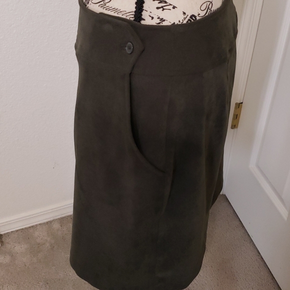 Hillard&Hanson Skirt & Jacket set - Picture 6 of 16